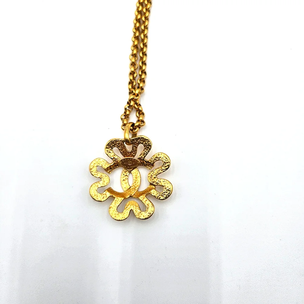 #10 Chanel Coco Mark Clover Motif Gold Plated Pendant Necklace - Picture 7 of 10